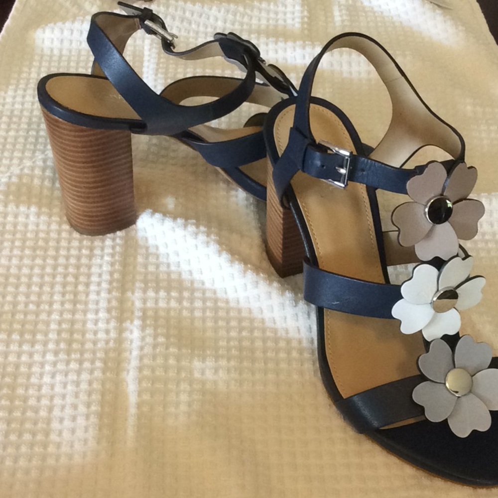 Michael Kors Heels 💥SOLD💥 - Picture 3 of 4